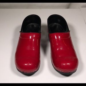 Red Patent Leather Clogs Size 39 Cracked Sole